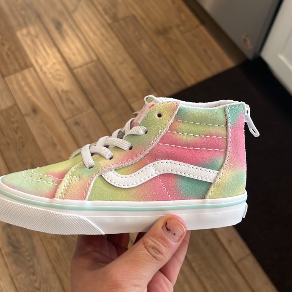 NWT Vans Toddler 9.5 Sneakers Multicolored